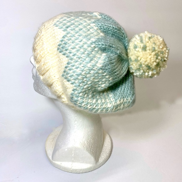 HANDMADE Chunky Fair Isle Beanie Hat, Warm Winter Weather Accessory Gift - Picture 1 of 9